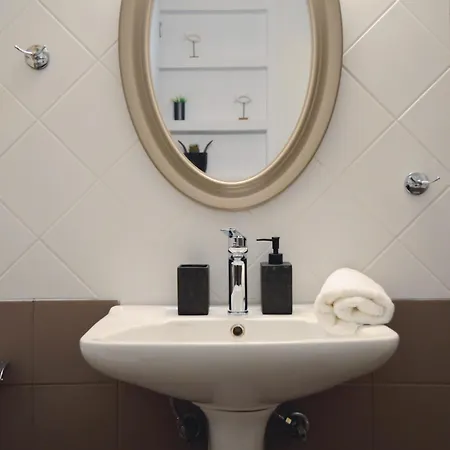 Point 公寓 卡斯托里亚